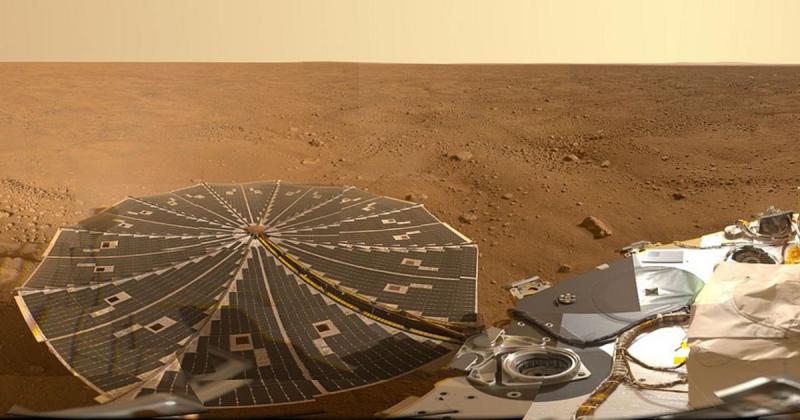 Először a NASA Mars-szondáját, később pedig a kínai űrállomást foglalták el a baktériumok.