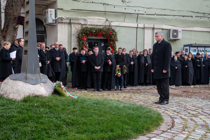 457 évvel ezelőtt az erdélyi országgyűlés történelmi lépést tett, amikor törvénybe iktatta a lelkiismeret szabadságát, ezzel megalapozva a vallási tolerancia és a szabad vallásgyakorlás alapjait.