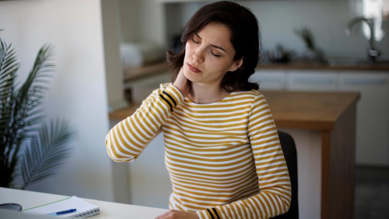 **Fibromialgia: 7 Hatékony Otthoni Módszer a Fájdalom Enyhítésére**

A fibromialgia egy összetett állapot, amely krónikus fájdalmakkal, fáradékonysággal és alvászavarokkal járhat. Az érintettek számára a mindennapi élet kihívásokkal teli, de szerencsére s