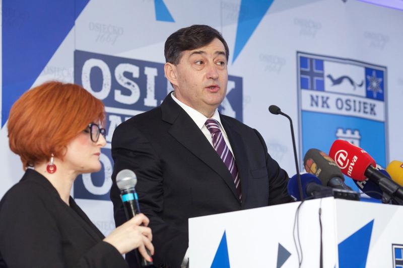 Két szót ejtett ki Mészáros Lőrinc, majd hirtelen olyan esemény következett be, amire senki sem számított az országban.