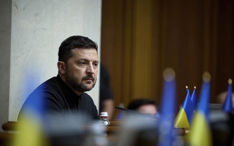 Zelenszkij: Az orosz haderő több száz támadást hajtott végre Ukrajna területén.