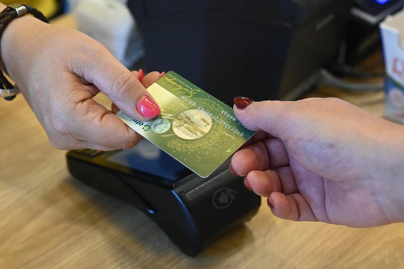 Nagy megkönnyebbülés érkezik: ismét lehetőség nyílik arra, hogy SZÉP-kártyával élelmiszert vásároljunk – itt a várva várt dátum!