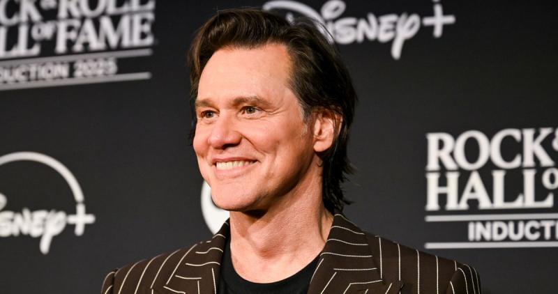 25 év elteltével végre közös fotón láthatjuk a Grincs két ikonikus főszereplőjét, Jim Carrey-t és Taylor Momsen-t. Ez a különleges pillanat nosztalgikus emlékeket idéz fel, hiszen a film óta sok idő telt el, de a karaktereik varázsa sosem fog eltűnni. A k