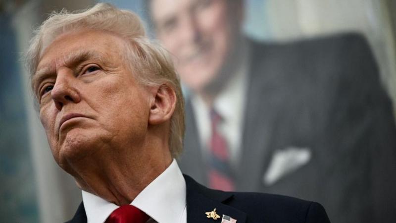 A BBC elnöke így válaszolt Donald Trump rágalmazási vádjaira: